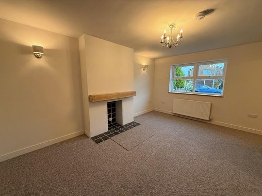 2 bedroom semi-detached bungalow to rent - Photo 1