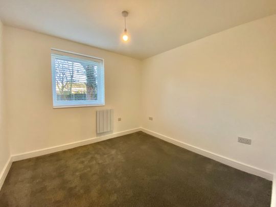 Peterborough - Photo 1