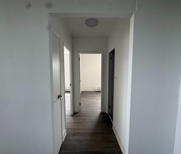 For Lease - 135 Tyndall Avenue Unit# 0521, Toronto, Ontario - Photo 2