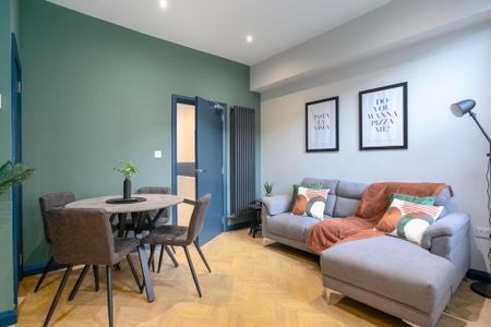 Room 5, 12 Jocelyn Gardens, Belfast, BT6 9BA - Photo 2