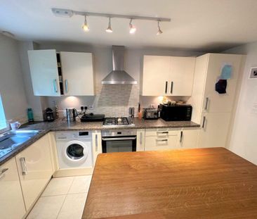 2 bedroom flat to rent - Photo 5