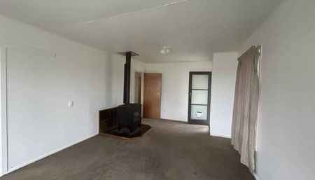 Three bedroom home - Photo 3