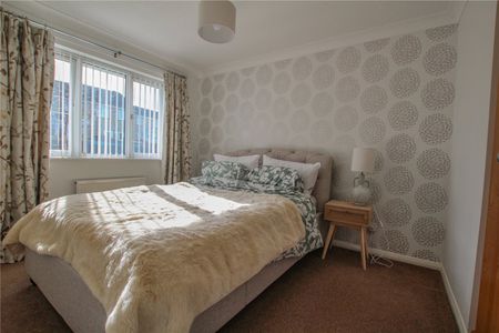 Hawthorne Way, Shelley, Huddersfield, West Yorkshire, HD8 - Photo 2