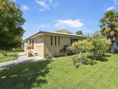 Home For Rent - Photo 3