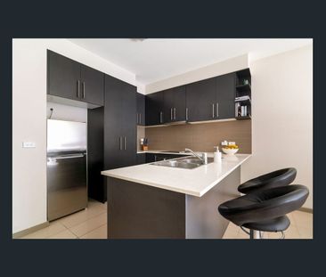 Modern Apartment Living in the Heart of Mordialloc - Photo 4