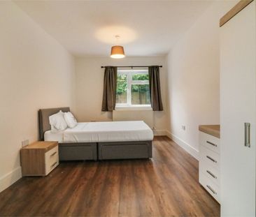 10 Firbank Drive, Watford, WD19 - Photo 1