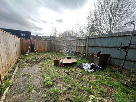 Winchester Road, Romsey, Hampshire, SO51 - Photo 2