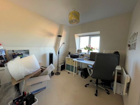 2 bedroom penthouse to rent - Photo 4