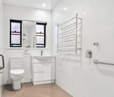 PERFECTLY SITUATED NORTH FACING FAMILY HOME - Photo 4