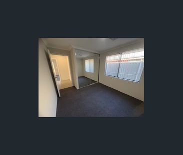 Spacious Family Living Made Easy - Photo 3