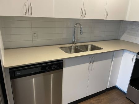 For Lease - 56 Lakeside Terrace Unit# 202, Barrie, Ontario - Photo 2