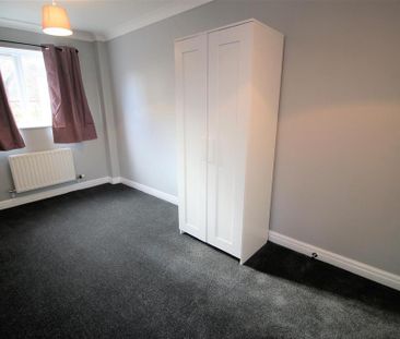 4 bedroom private hall to rent - Photo 1