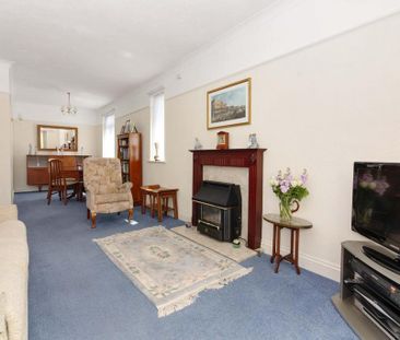 3 bedroom detached bungalow to rent - Photo 2