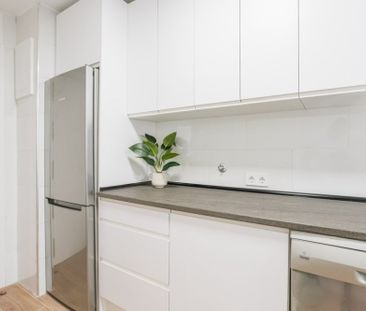 Room with private terrace in Plaza España - Photo 3