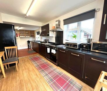 1 bedroom in a house share to rent - Photo 5