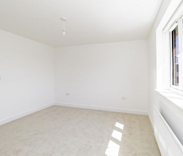 2 bedroom semi-detached house to rent - Photo 5