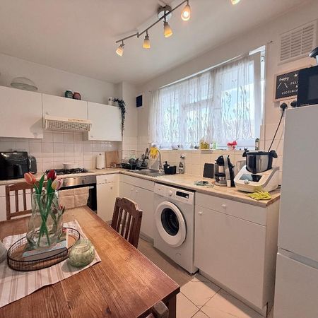 East Acton Lane, London, W3 7HD - Photo 3