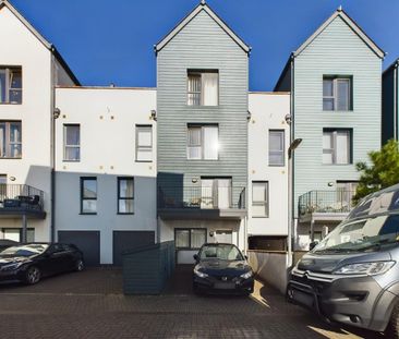2 bedroom terraced house to rent - Photo 2