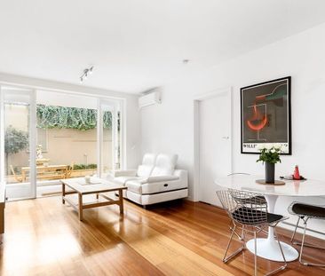 Lovely Two Bedroom With Expansive North Facing Courtyard! - Photo 1