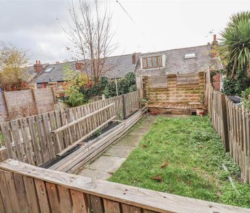 3 bedroom terraced house to rent - Photo 3