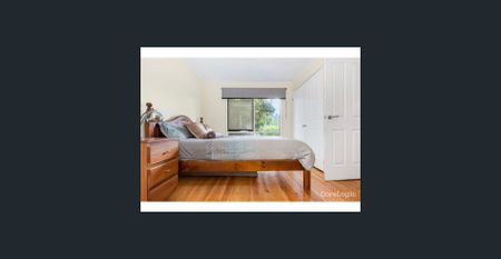 Charming Family Home in a Tranquil Neighbourhood 🏡✨ - Photo 4