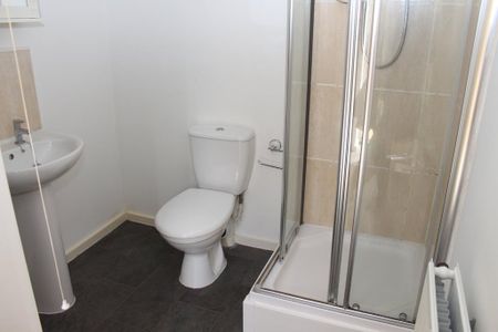 1 bedroom semi-detached house to rent - Photo 3