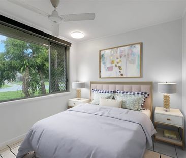 MODERN 3 BEDROOM HOME IN ANNANDALE - Photo 3