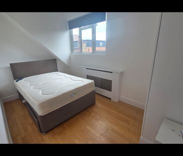 1 Bed Flat, Merton High St, SW19 - Photo 2