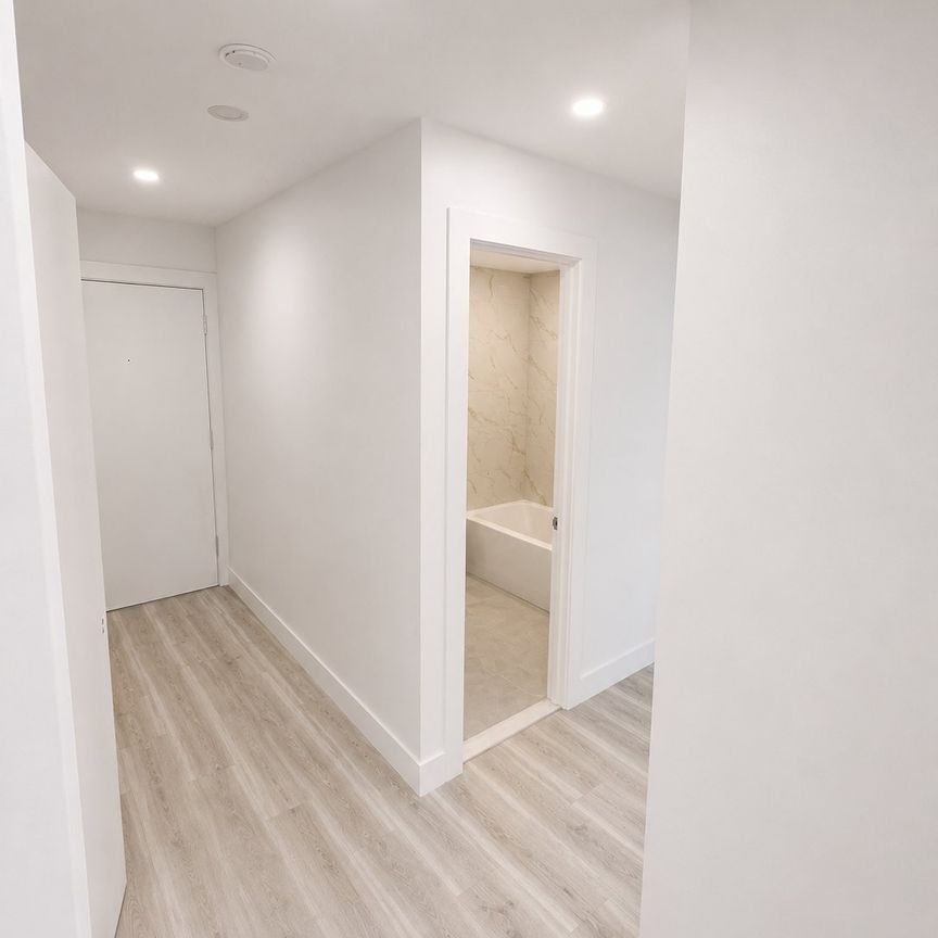 2095 Boul. Grand, Montréal (Côte-des-Neiges, QC H4B - Photo 1