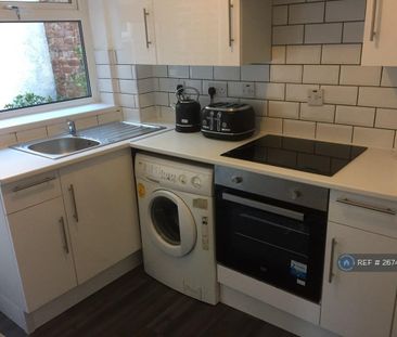 2 bedroom terraced house to rent - Photo 2