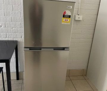 Ideal Location - One Bedroom Studio Apartment - Photo 1