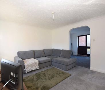 2 bedroom semi-detached house to rent - Photo 3