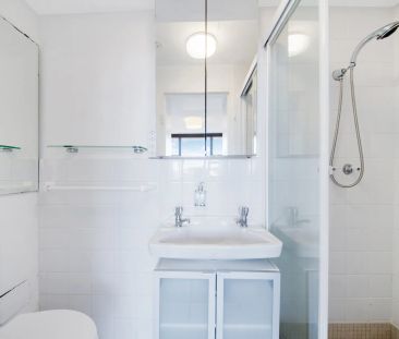 Harbourview Haven in the Heart of North Sydney - Photo 2