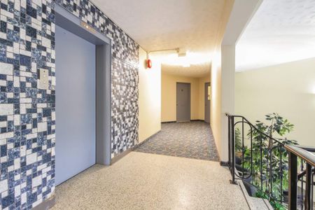 Olympia Court Apartments - ALL INCLUSIVE - Photo 5