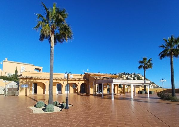 Villa for rent with 4 bedrooms and 3 bathrooms with stunning views