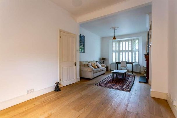 Sterne Street, Shepherd's Bush, W12 - Photo 1
