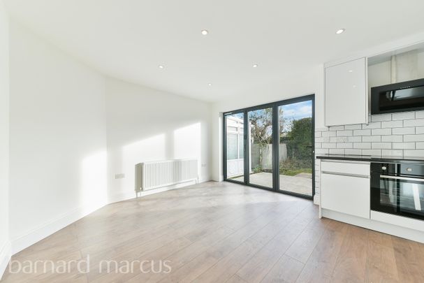 Kendor Avenue, Epsom - Photo 1