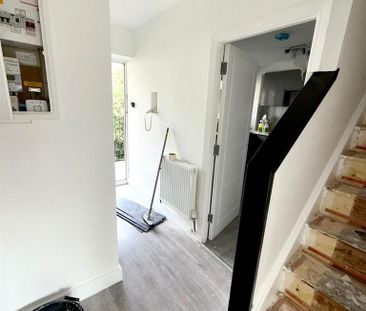 1 bedroom in a house share to rent - Photo 6