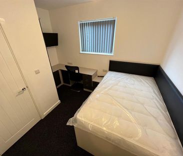 5 bedroom terraced house to rent - Photo 2