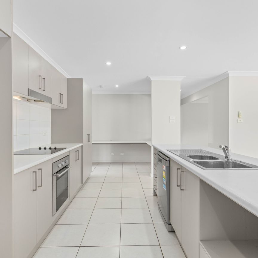 MODERN FAMILY HOME IN FANTASTIC LOCATION - Photo 1