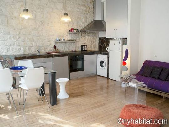 Logement à Paris, Location meublée - Photo 1