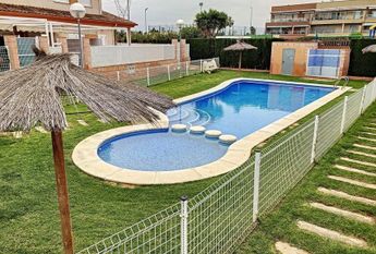 Alquiler de chalet adosado en San Antonio de Benagéber