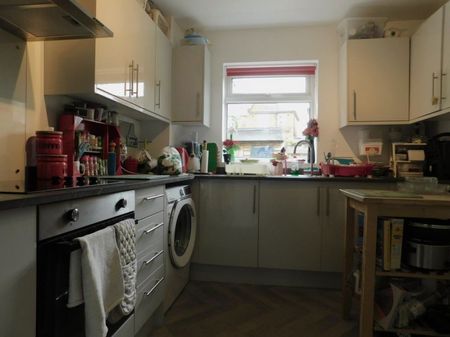 Brookland Close, East Sussex - £1,350pcm - Photo 2