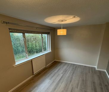 Terraced House to rent on - Photo 2