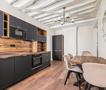 Location Appartement 4 pièces 101m² PARIS 7ème - Photo 1