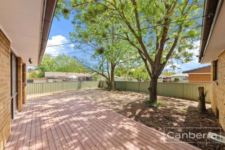 28 Kalgoorlie Crescent, Fisher ACT 2611 - House For Rent | Domain - Photo 4