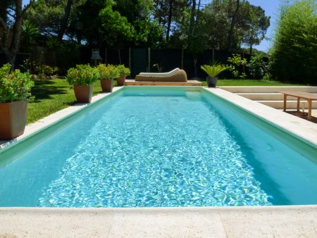 Modern 4-Suite Villa in Exclusive Quinta da Marinha - Photo 4