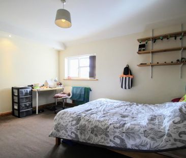 6 bedroom semi-detached house to rent - Photo 5