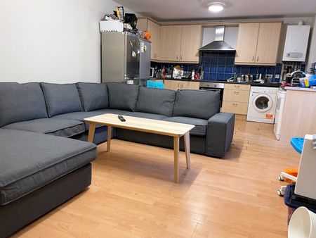 6 Bed Terraced House, Roebuck Road, S6 - Photo 2