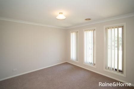 56 Yarrawah Crescent, Bourkelands, NSW 2650 - Photo 4